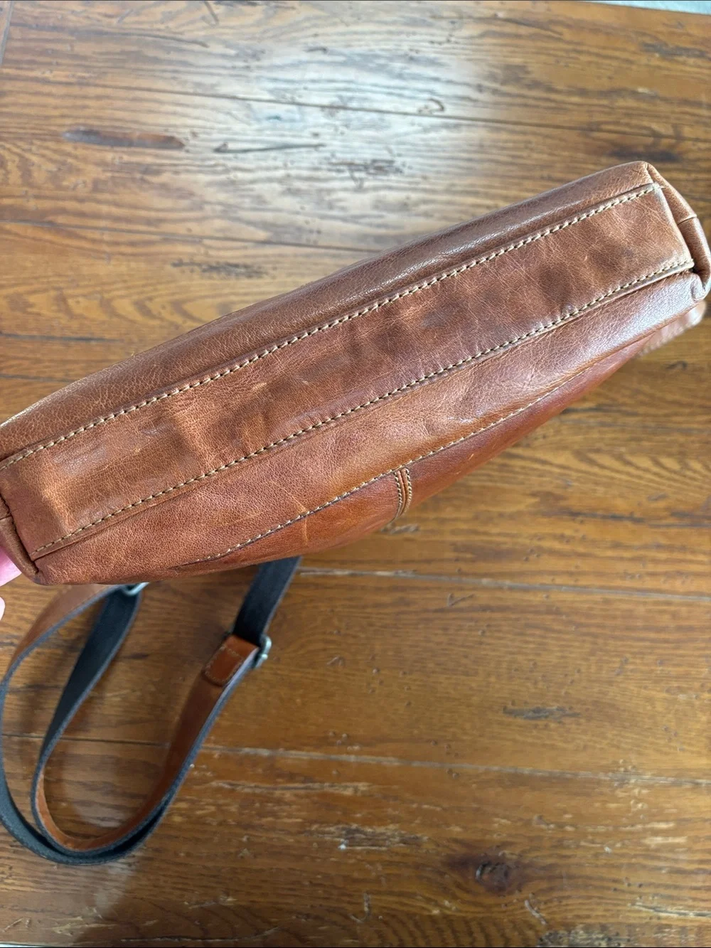 Jack Georges Voyager Honey Brown Buffalo Leather Cross Body Bag Travel Purse